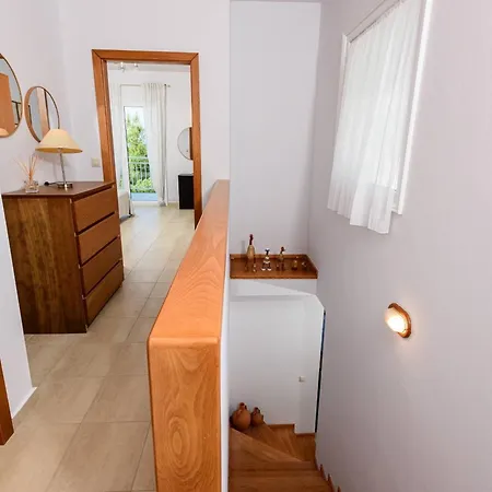 فيلة Agapi Deluxe