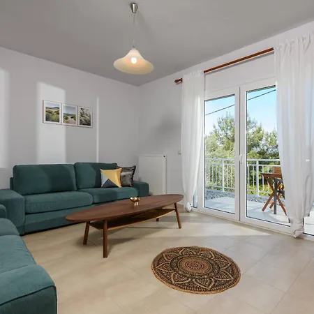 فيلة Agapi Deluxe